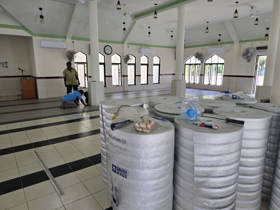 މަސްޖިދުއް ސިނާޢު ގައި ނެވިލޯނު އެޅުމުގެ މަސައްކަތް ކުރިއަށްދަނީ